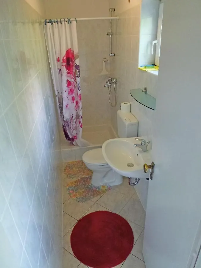 Apartment Ivana Njivice Croatia