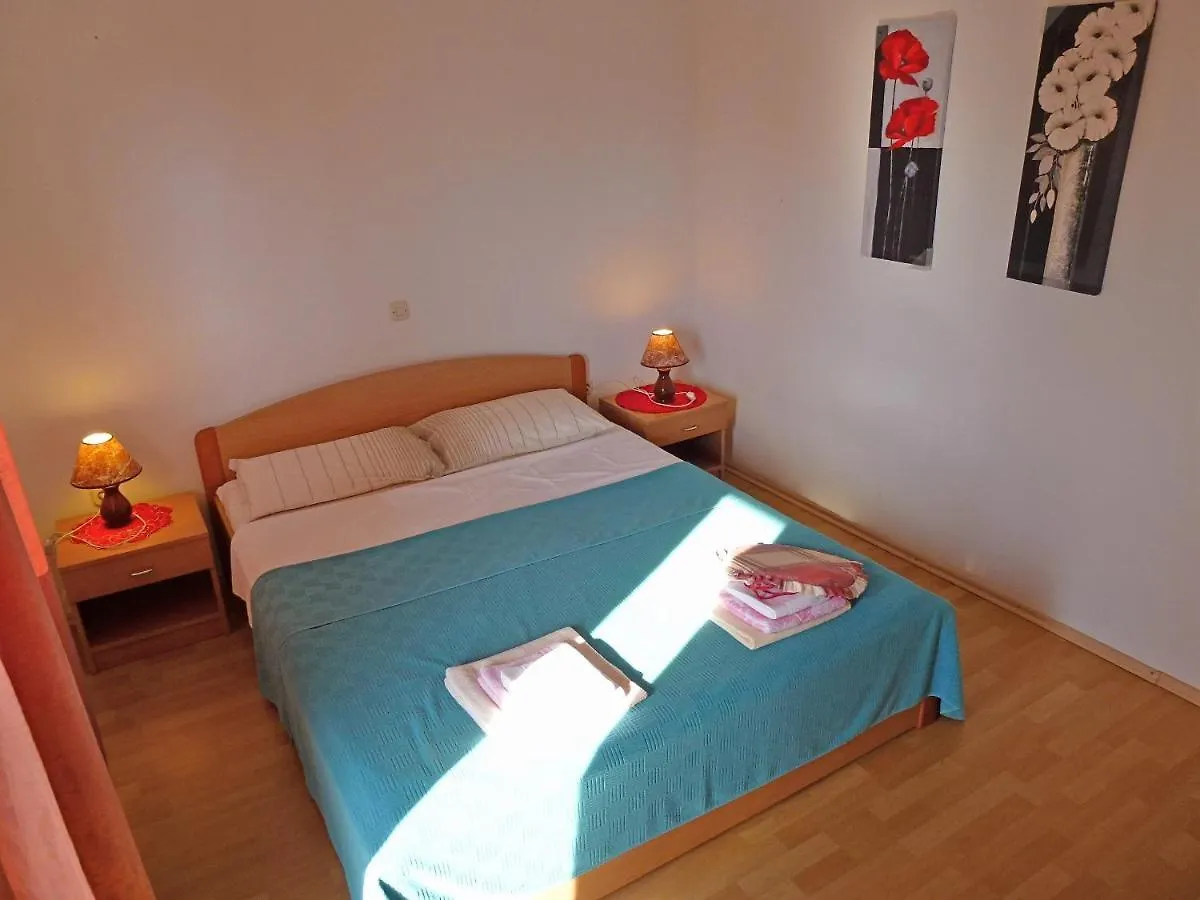 Apartment Ivana Njivice